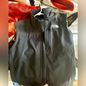 NORTH FACE APEX VEST - BLACK WITH FLEECE INSIDE *like new*
